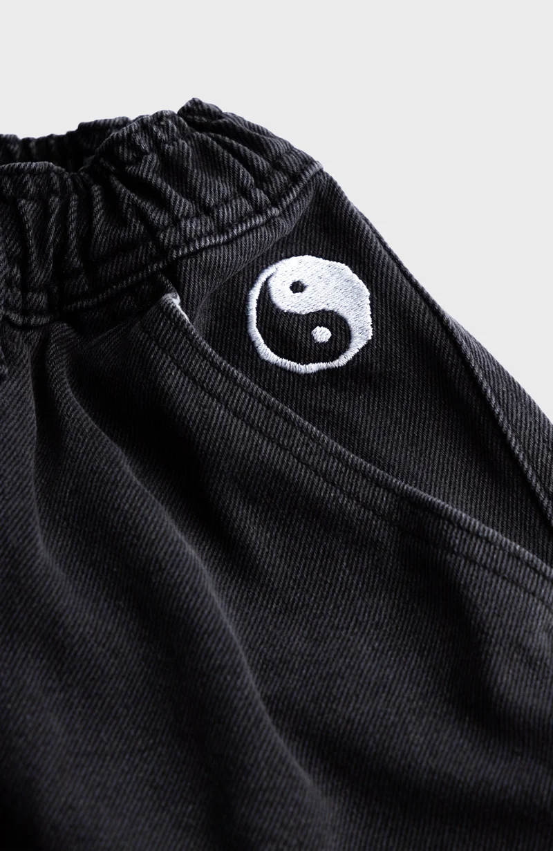 YIN YANG PANTS - Black washed Denim