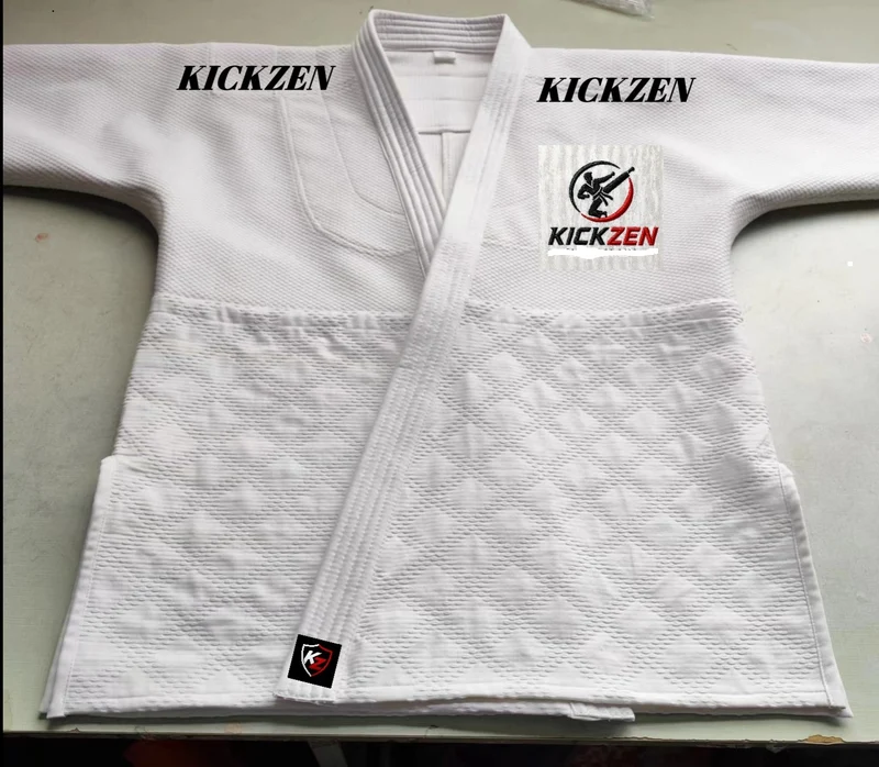Judo Gi – Kampfsportanzug für Kinder & Erwachsene | Weiß, Schwarz, Blau