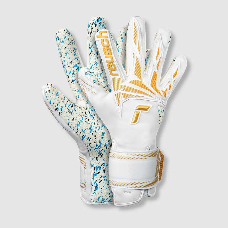 Reusch World Champion 2026 GK Gloves x Unai Simón W Packaging