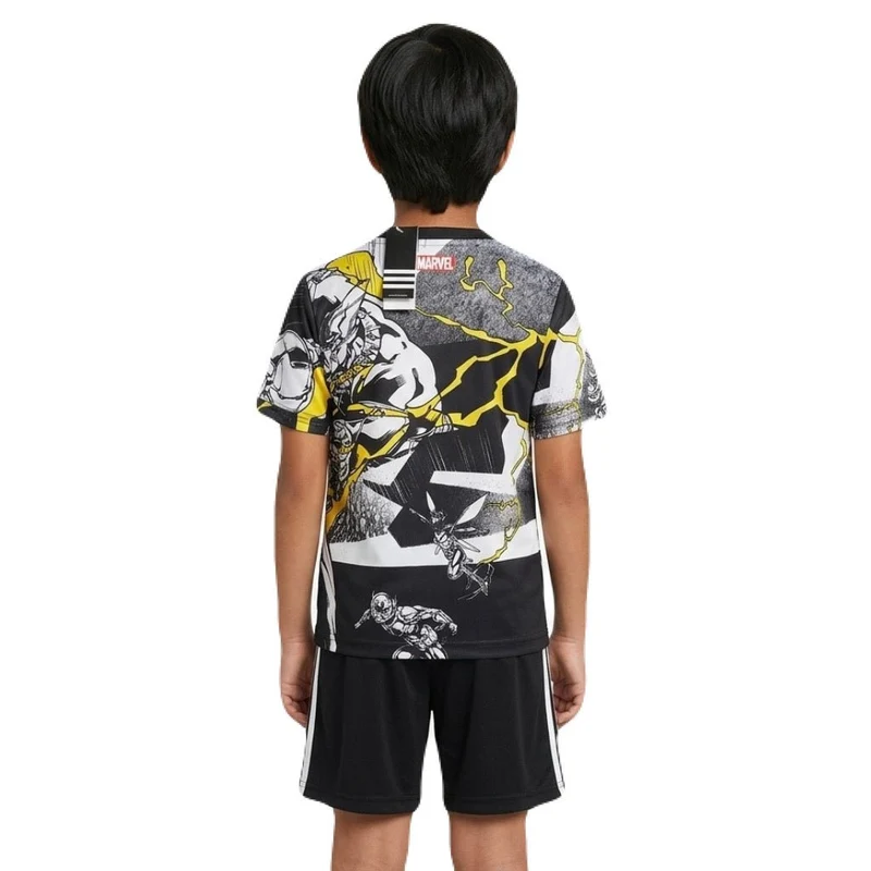 Kinder-Set Real Madrid Sonderedition Marvel 26/27 Trikot und Shorts