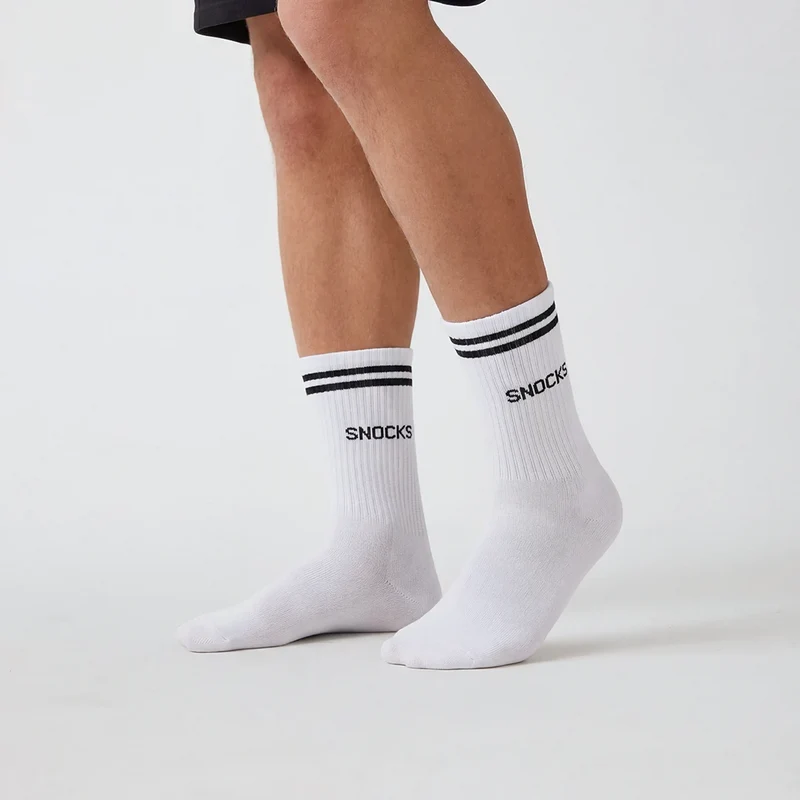 Hohe Sportsocken mit Streifen | Schwarz