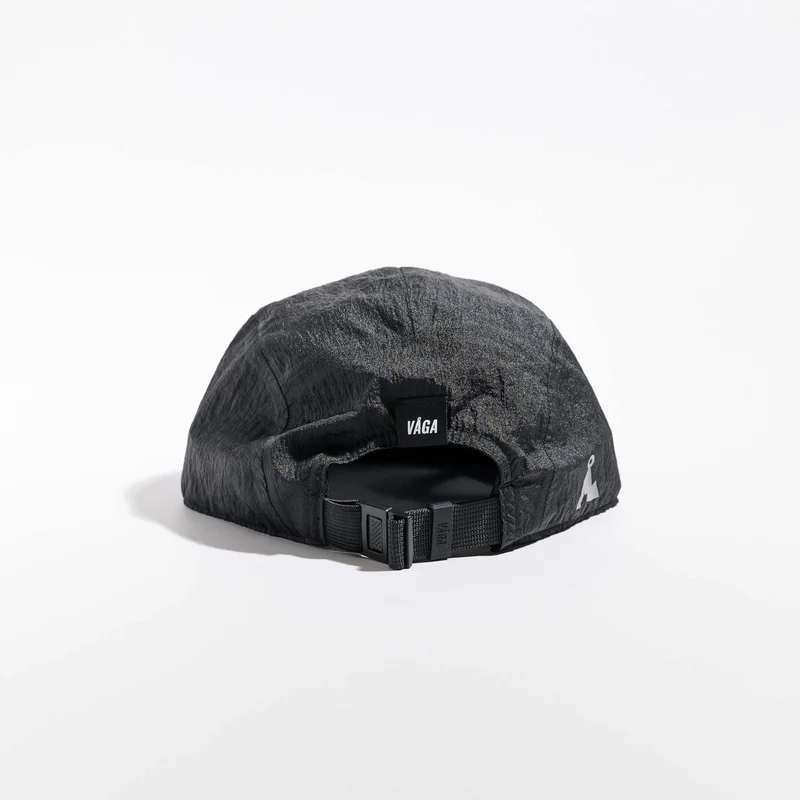Wind Resistant Feather Racing Cap