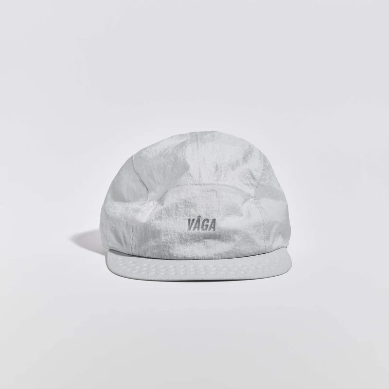 Wind Resistant Feather Racing Cap