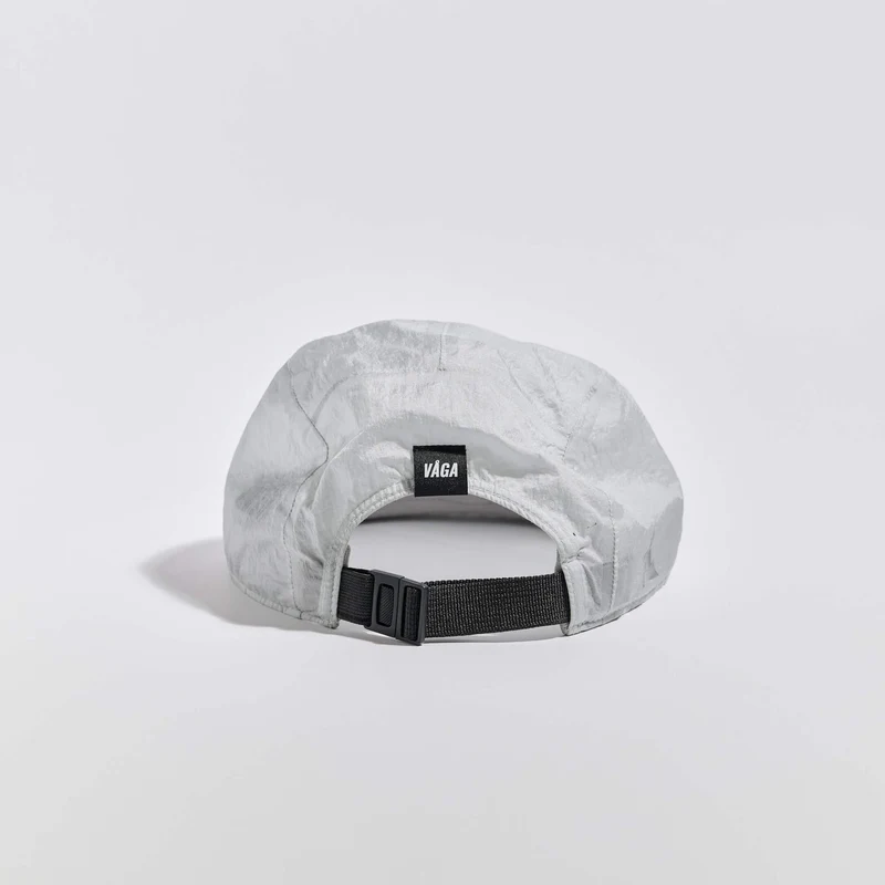 Wind Resistant Feather Racing Cap