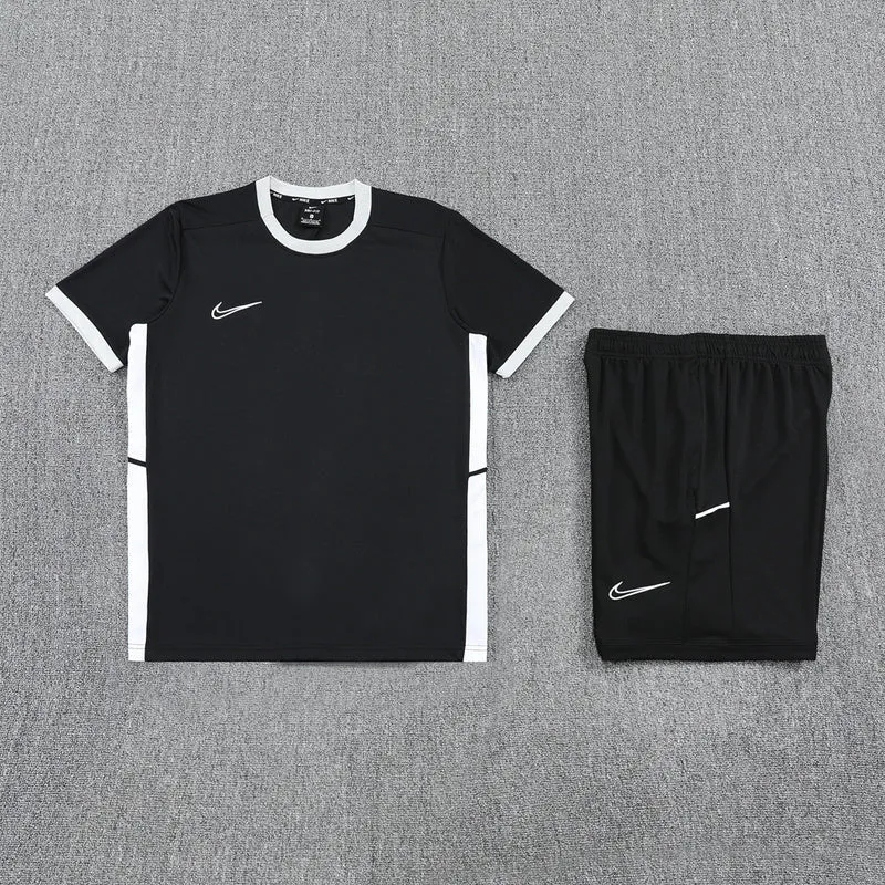 Nike Set Herren Trikot und Shorts Schwarz