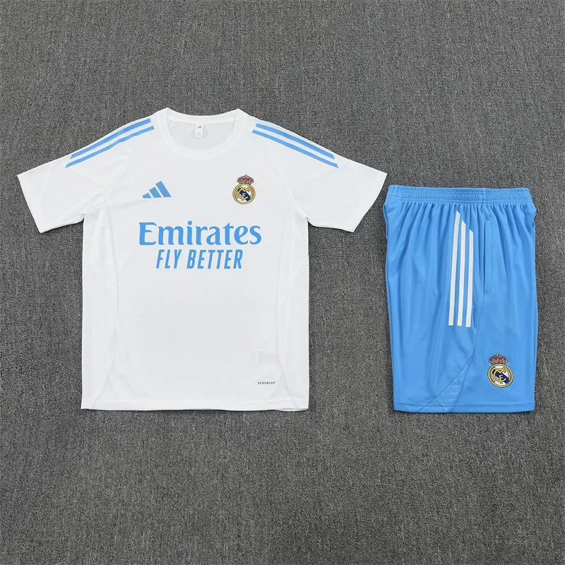 Real Madrid Trainingsset 25/26 Trikot Weiß und Shorts Blau