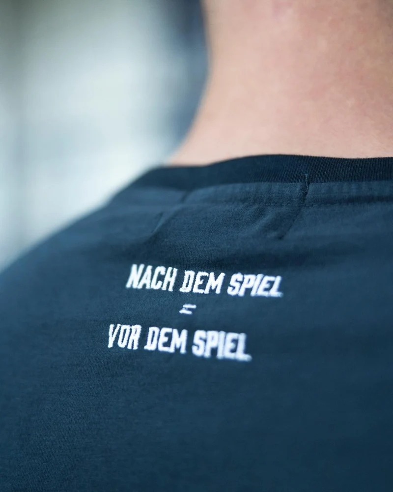 Kickers X Derbe T-Shirt – Schlichte Streetwear mit Statement