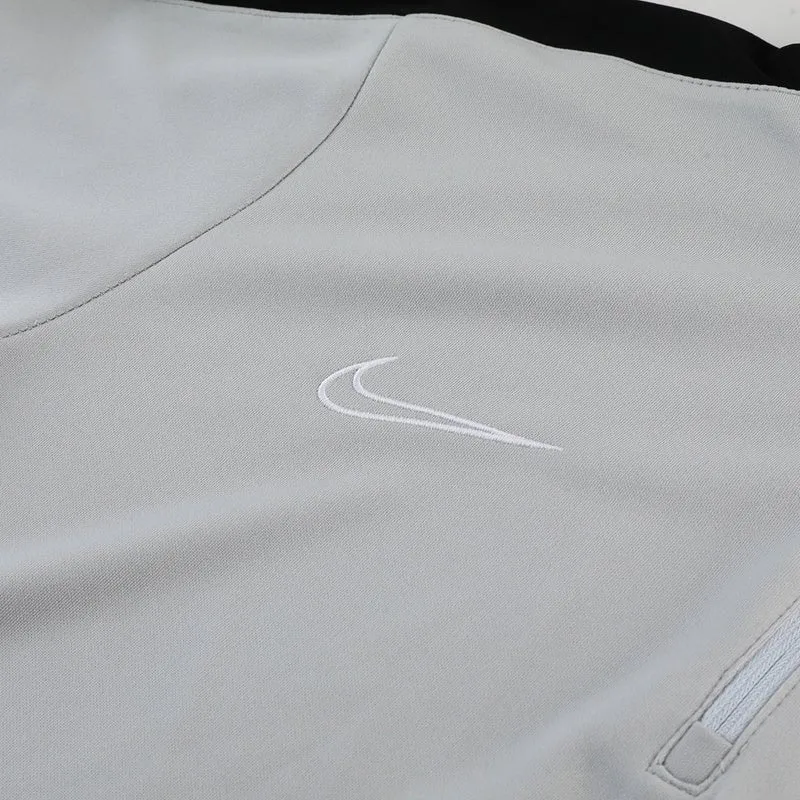 Herren-Trainingsanzug mit Jacke und Hose von Nike