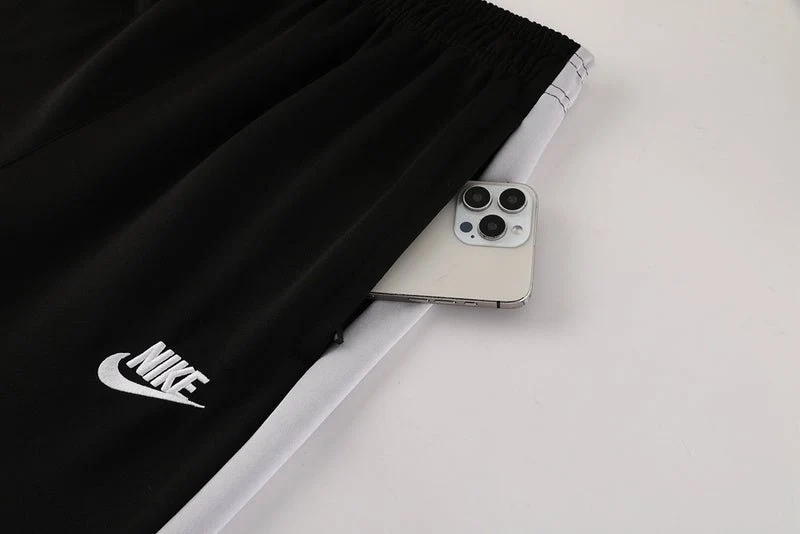 Nike Trainingsanzug Jacke und Hose Herren Schwarz & Weiß