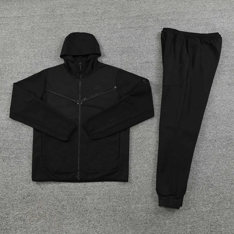 Nike Trainingsanzug Jacke und Hose Herren