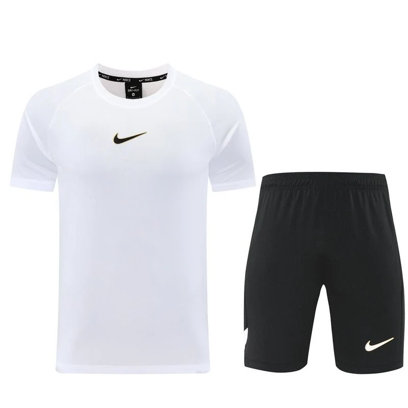 Nike Herren Set Trikot Weiß und Shorts Schwarz