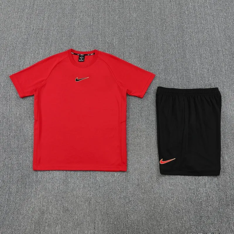 Nike Herren Set Trikot Rot und Shorts Schwarz