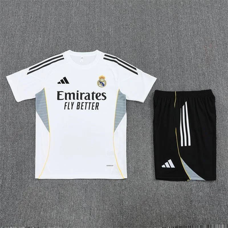 Real Madrid Madrid Trainingsset 25/26 Trikot Weiß und Shorts Schwarz