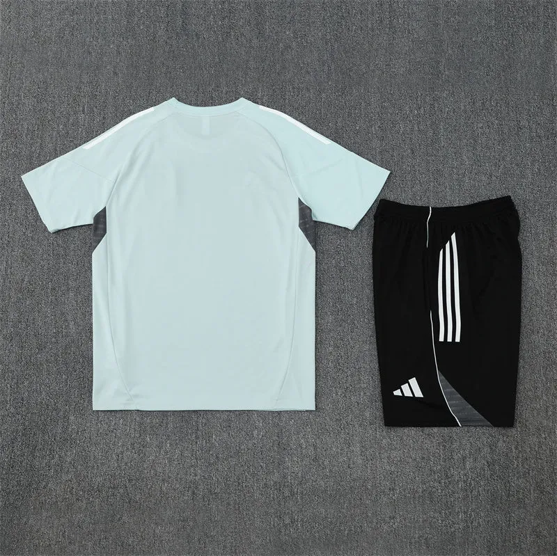 Japan Trainingsset 25/26 Trikot und Shorts