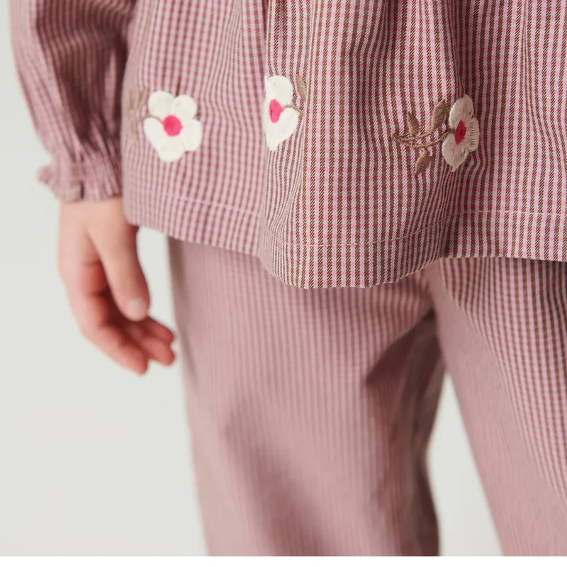 Embroidery Bluse