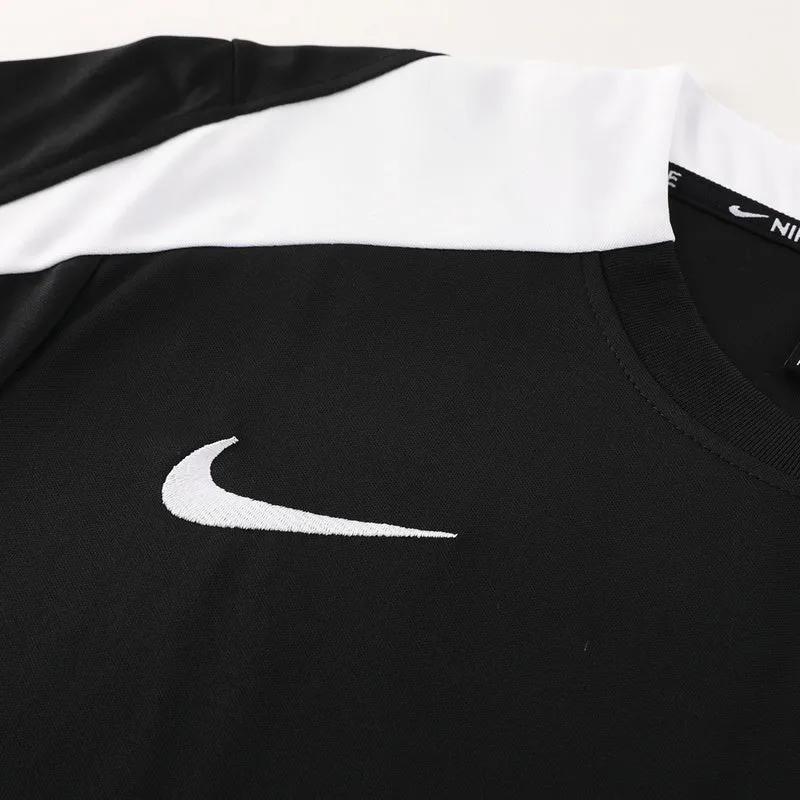 Nike Set Herren Trikot und Shorts