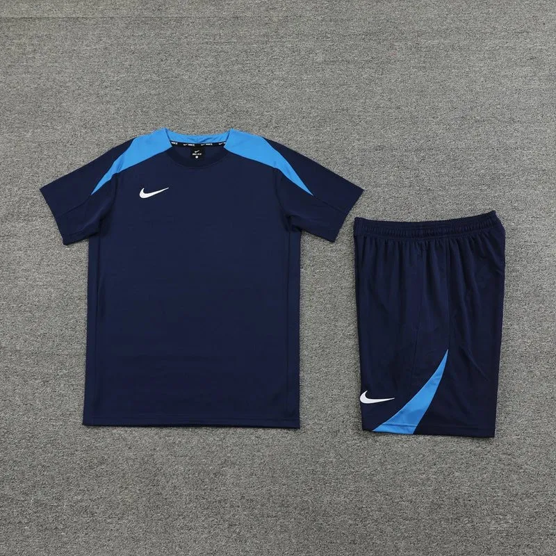 Nike Set Herren Trikot und Shorts