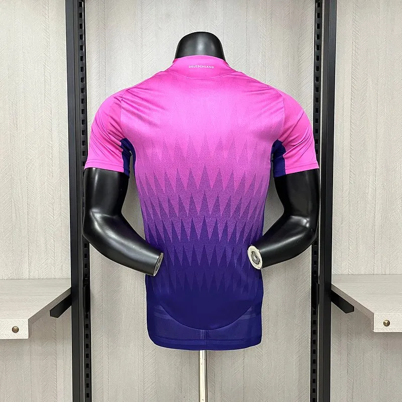 Deutschland Auswärtstrikot 24/25 Herren Spieler-Version Rosa