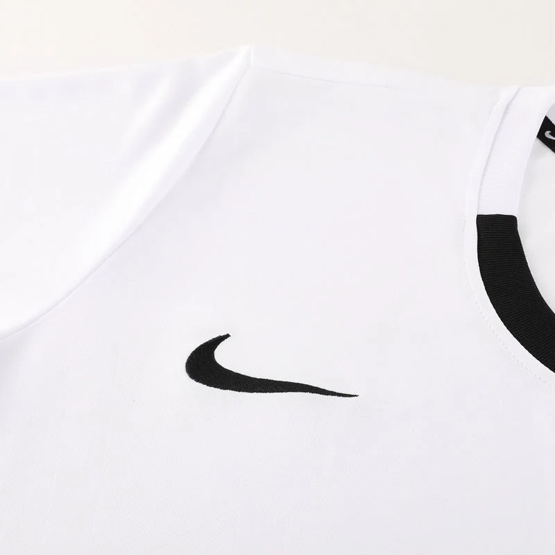 Nike Set Herren Trikot und Shorts