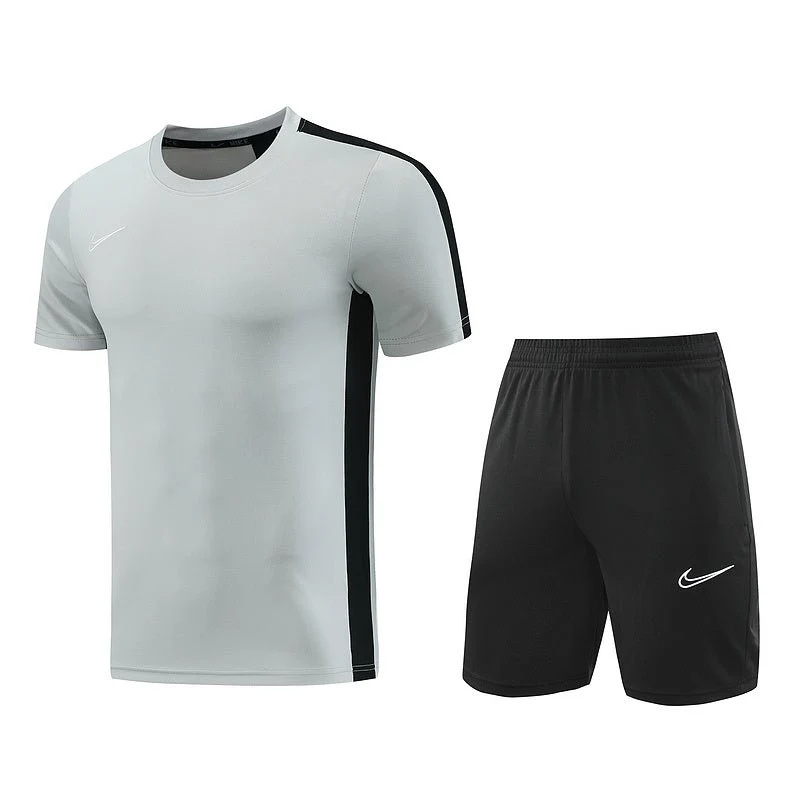 Nike Set Herren Trikot und Shorts