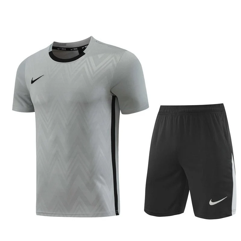 Nike Set Herren Trikot und Shorts