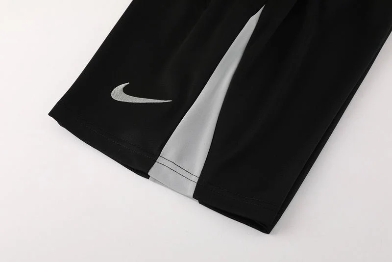 Nike Set Herren Trikot und Shorts