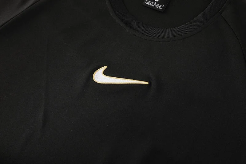 Nike Herren Set Trikot und Shorts Schwarz