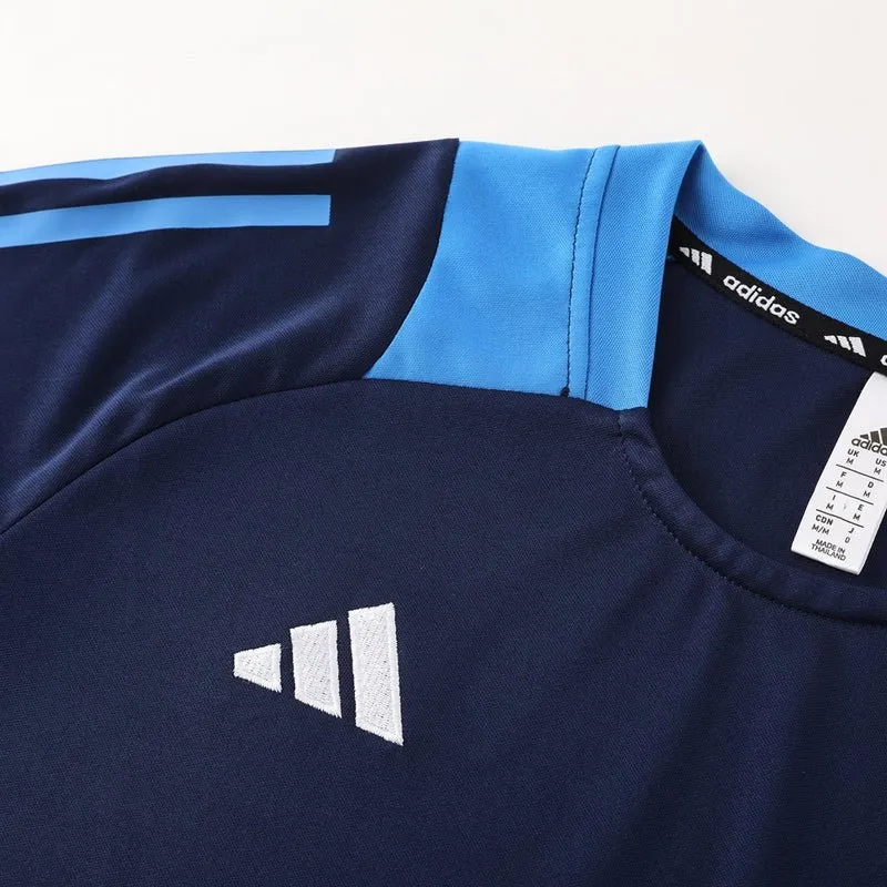 Adidas Set Herren Trikot und Shorts