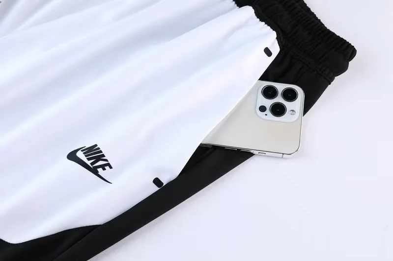 Nike Set Herren Trikot und Shorts