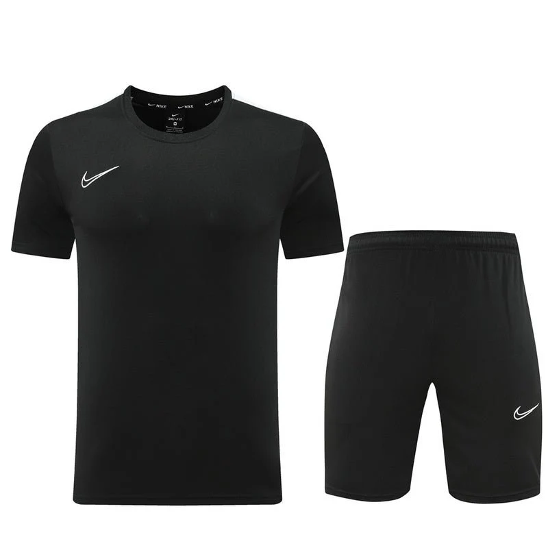 Nike Set Herren Trikot und Shorts