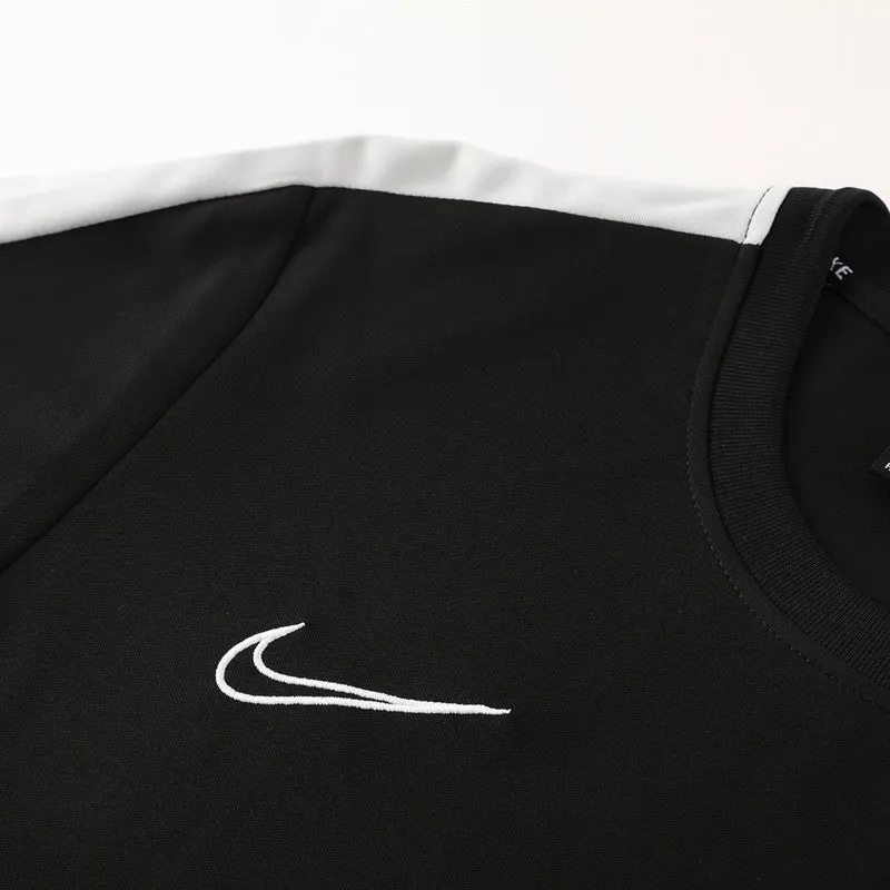 Nike Set Herren Trikot und Shorts