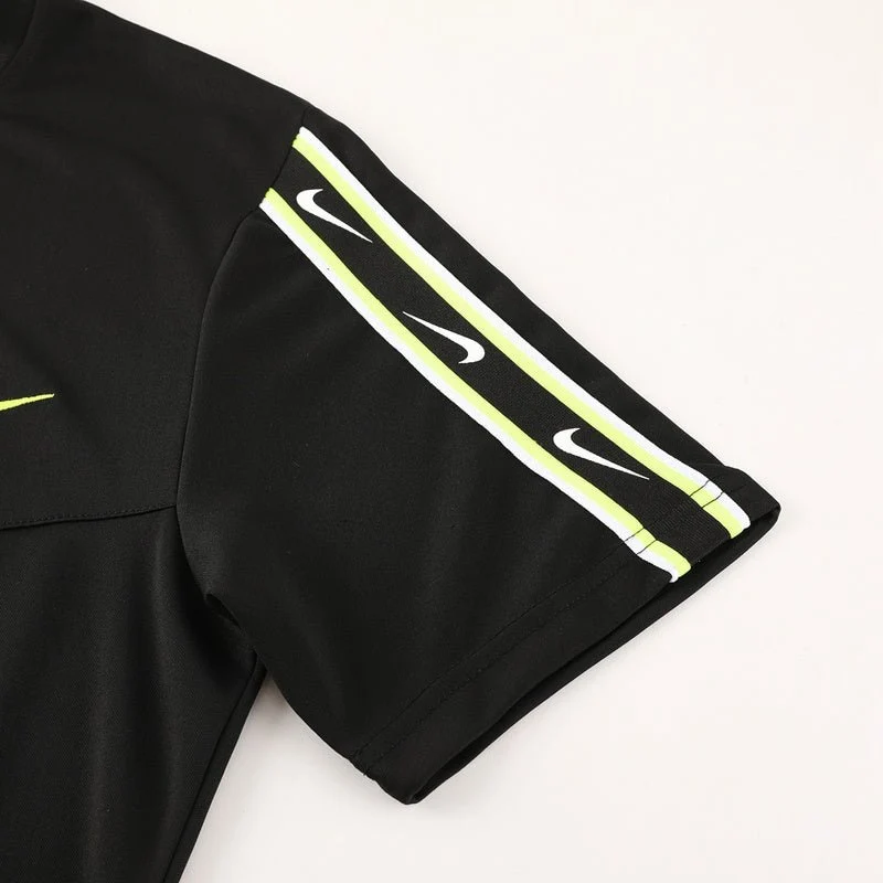 Nike Set Herren Trikot und Shorts