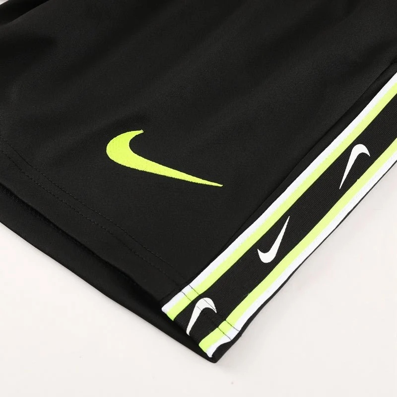 Nike Set Herren Trikot und Shorts