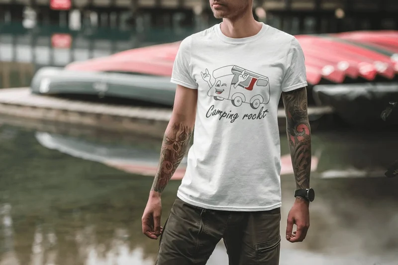 „Camping rockt!“ T-Shirt