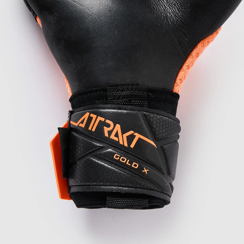 Reusch Attrakt Gold X Outlast GK Gloves