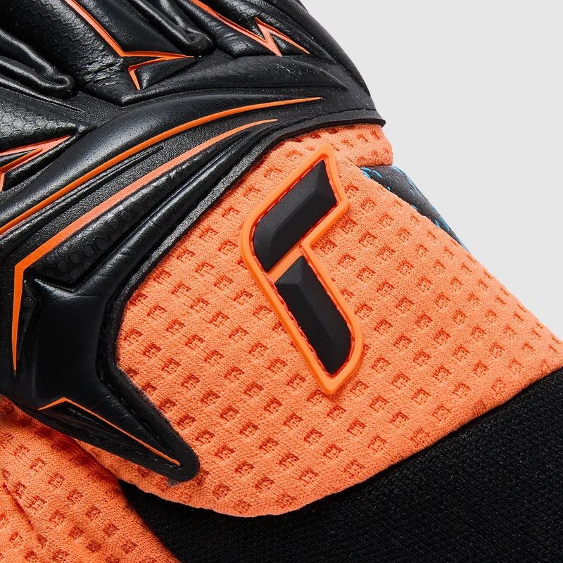Reusch Attrakt Fusion Outlast GK Gloves
