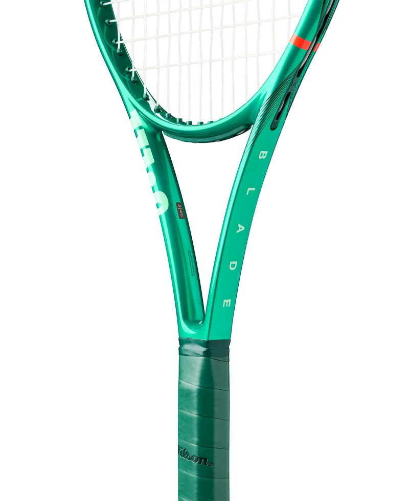 Blade 100 V10 Tennis Racket (Unstrung)