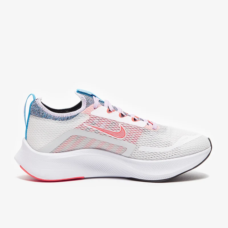 Nike Damen Zoom Fly 4