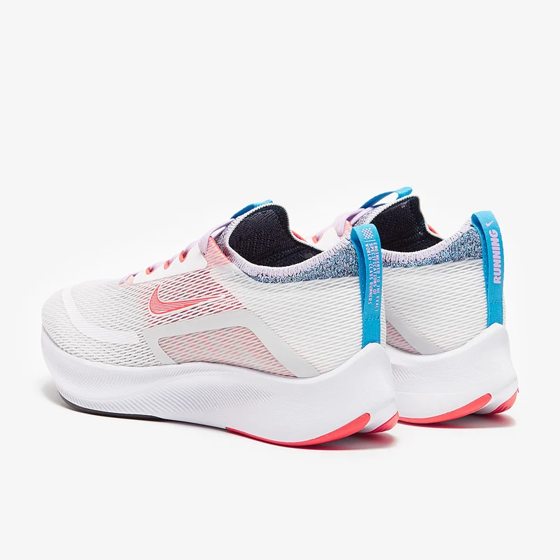 Nike Damen Zoom Fly 4