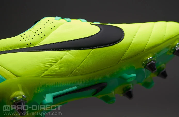 Nike Tiempo Legend IV SG Pro Fußballschuhe