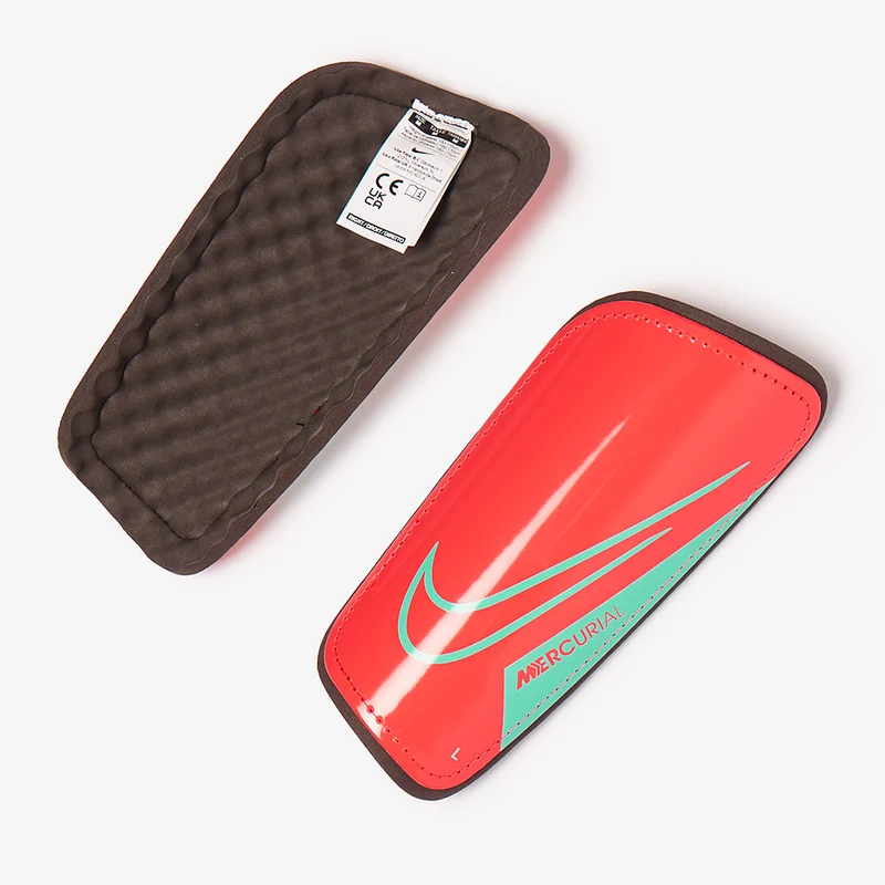Nike Mercurial Hardshell Schienbeinschützer