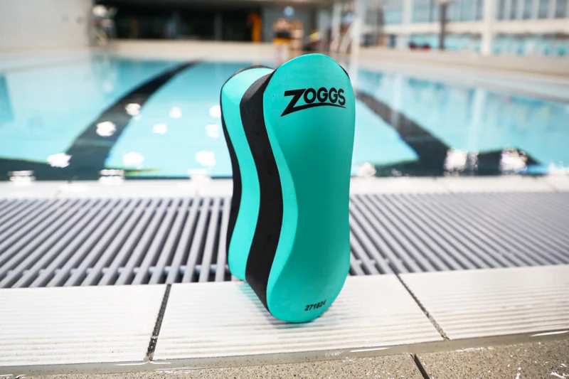Swimming Pullbuoy