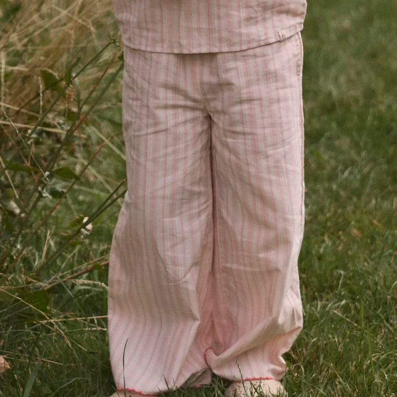 Nmfjera Hosen