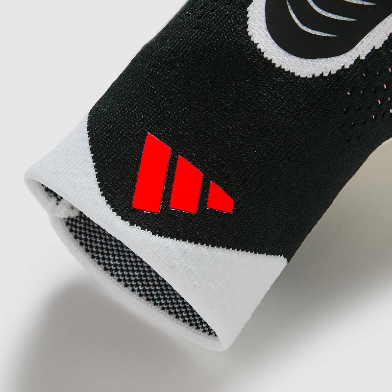 adidas Predator Hybrid Pro