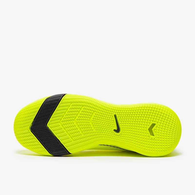 Nike IC Low-Top