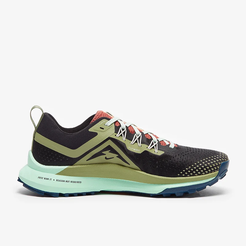Nike Damen React Pegasus Trail 4