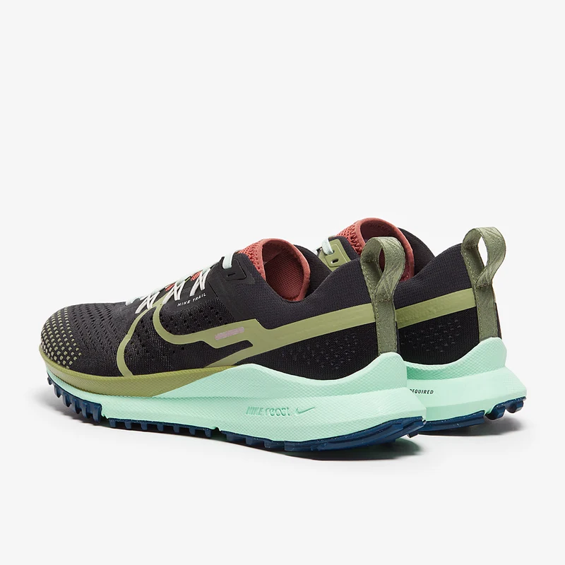 Nike Damen React Pegasus Trail 4
