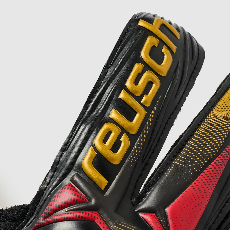 Reusch Attrakt Solid