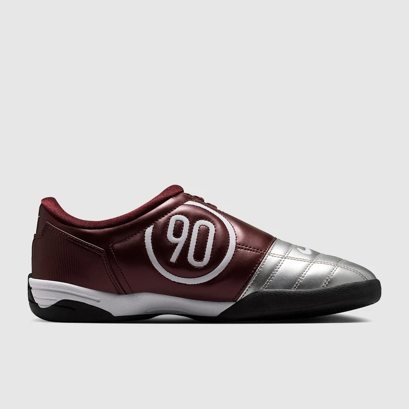 Nike Sportswear Womens T90