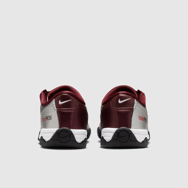 Nike Sportswear Womens T90